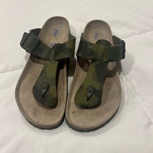 Birkenstock sz 41 camo
